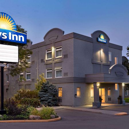 Days Inn By Wyndham Toronto West Миссиссага Экстерьер фото