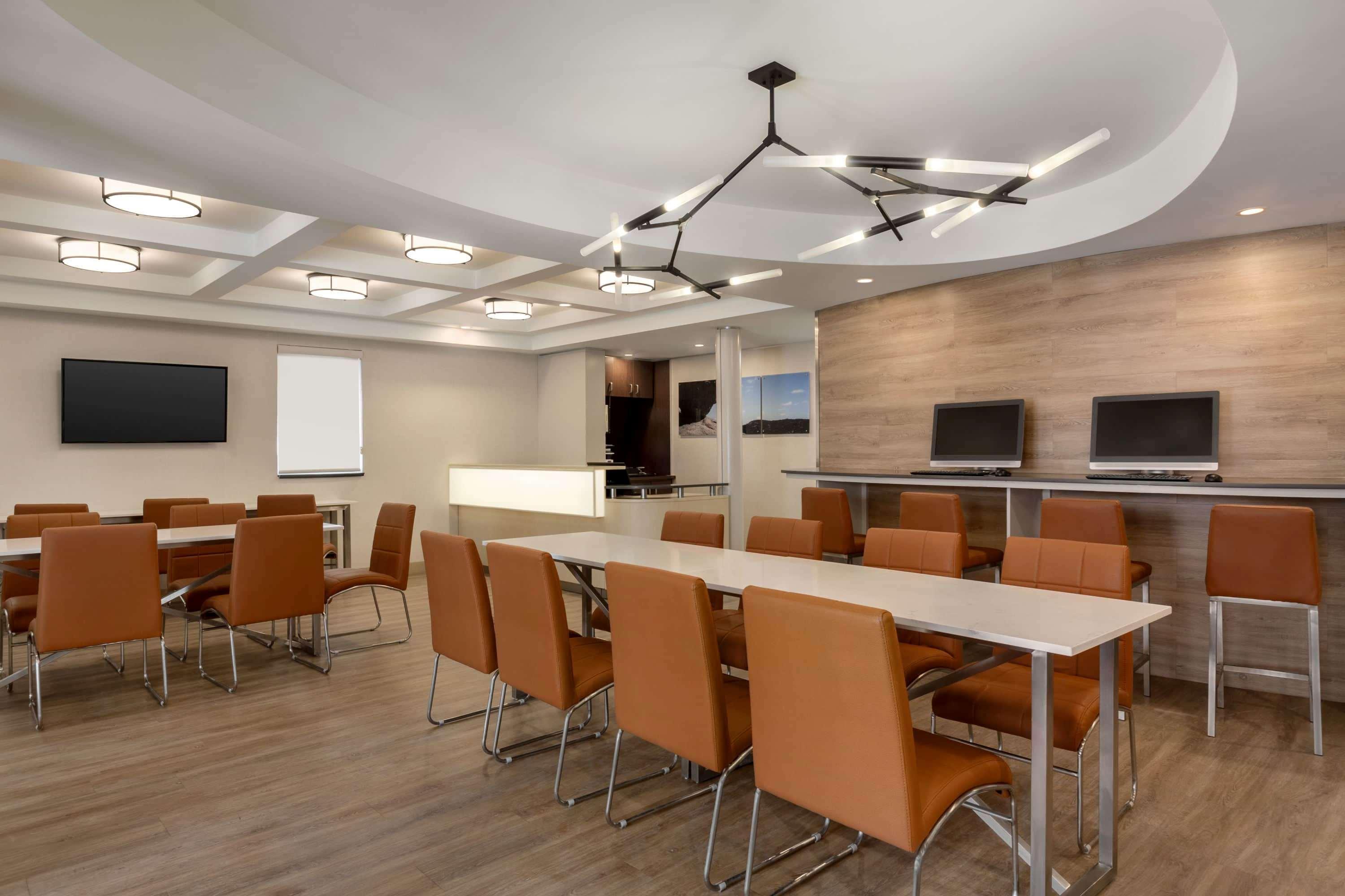 Days Inn By Wyndham Toronto West Миссиссага Экстерьер фото
